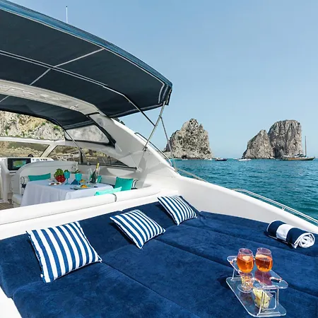 Live The Unforgettable On A Princess V55 Bateau-hôtel